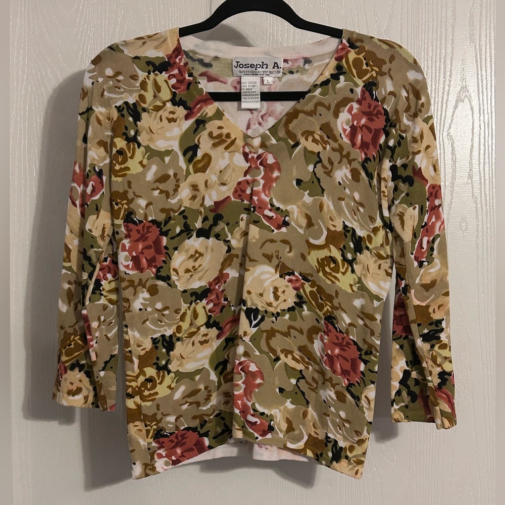 Joseph A Floral V-Neck Blouse - Red, Tan, Cream